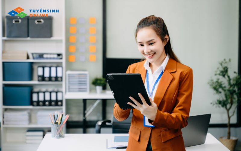 Con gái nên học ngành kinh tế nào