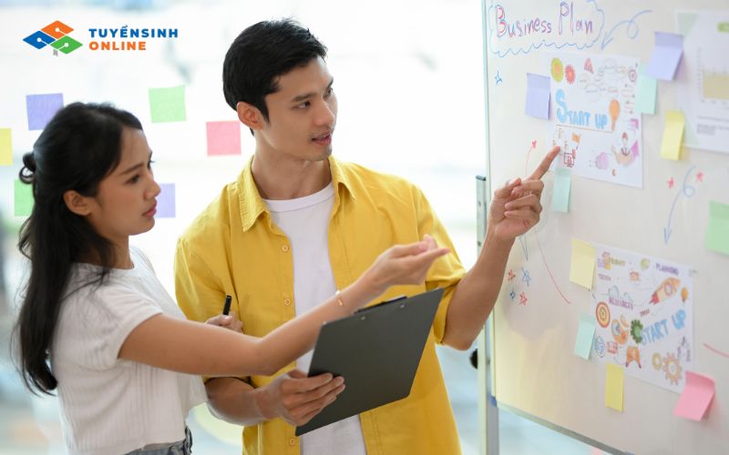 Con gái nên học ngành kinh tế nào lương cao