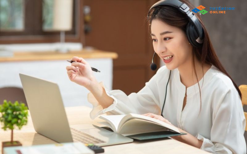 Review học đại học từ xa theo các khía cạnh chi tiết