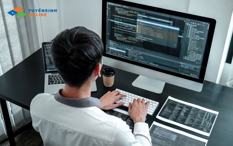 Lợi ích học ngành công nghệ thông tin hệ đào tạo từ xa