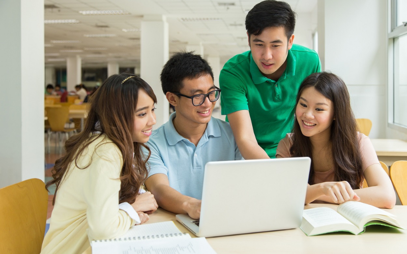 Những ưu điểm khi học văn bằng thứ 2 online