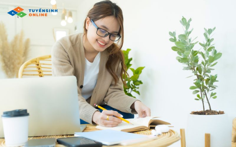 Lợi ích học ngành quản lý đất đai hệ đào tạo từ xa