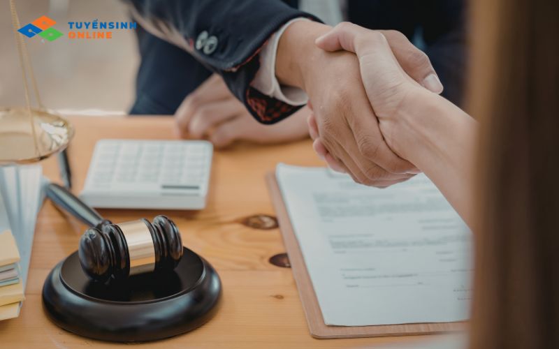 Cơ hội việc làm của ngành luật kinh tế