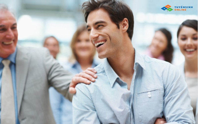 Học ngành ngôn ngữ Anh ra trường làm gì?