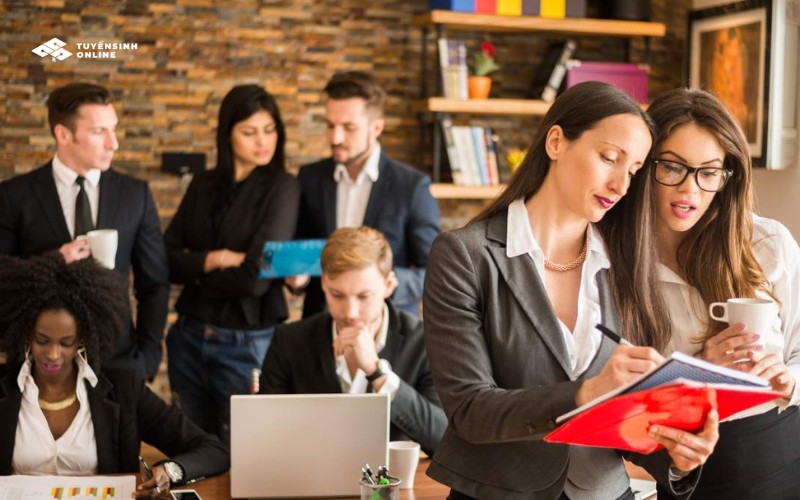 Đối tượng nên học thạc sĩ quản trị kinh doanh