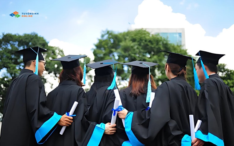 Những yêu cầu khắt khe khi học thạc sĩ ngôn ngữ Anh