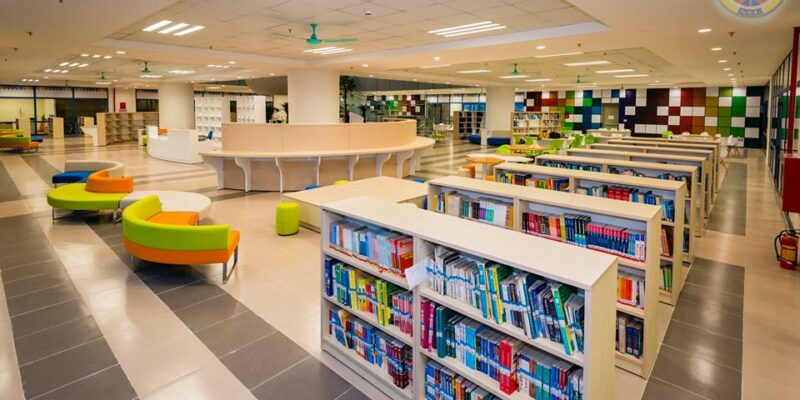 Hoạt động hỗ trợ học thuật và kỹ năng thư viên Đại học Kinh tế Quốc dân 