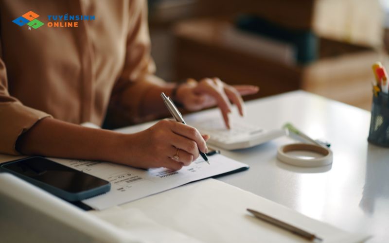 Học logistics yêu cầu ngôn ngữ như thế nào?