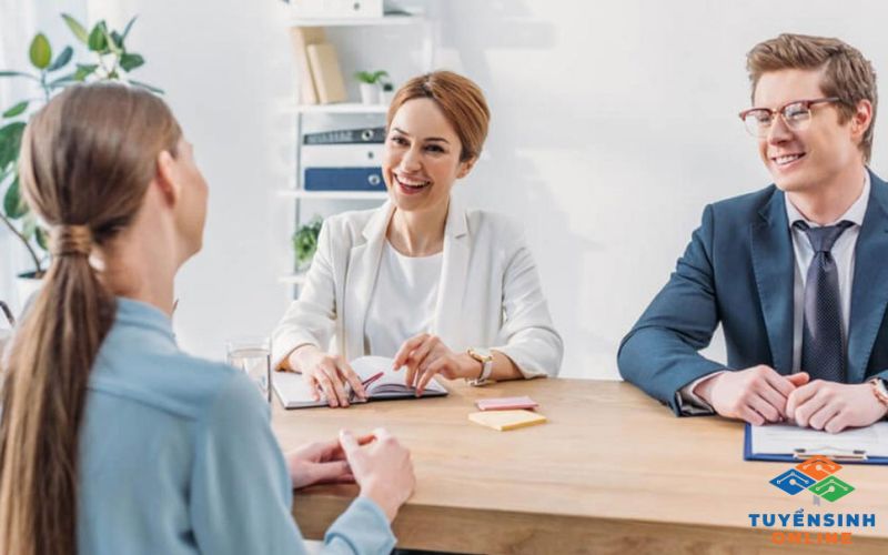 Hệ vừa học vừa làm có dễ xin việc không?