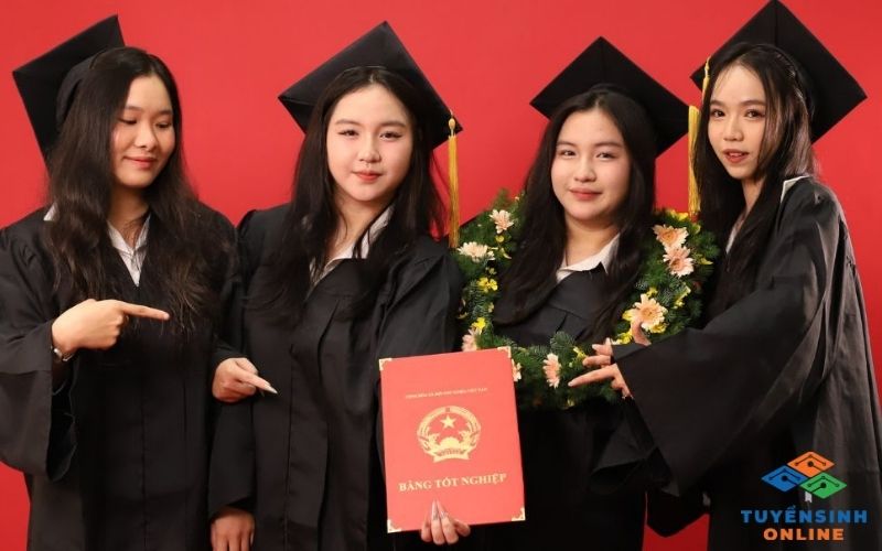 Giá trị bằng liên thông và giá trị bằng đại học chính quy