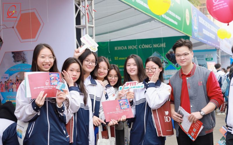 Văn bằng 2 Học viện Công nghệ Bưu chính Viễn thông xét tuyển từ bằng THPT.