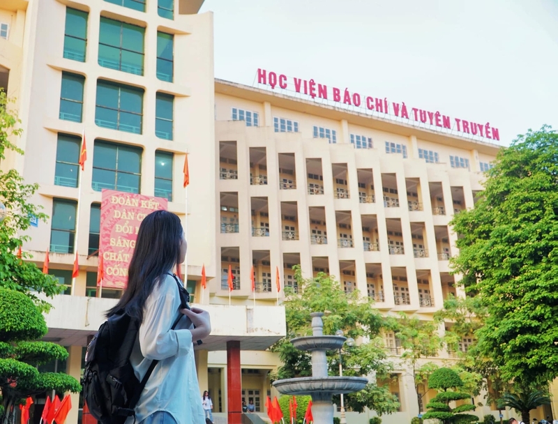 Học viện báo chí và tuyên truyền hệ từ xa