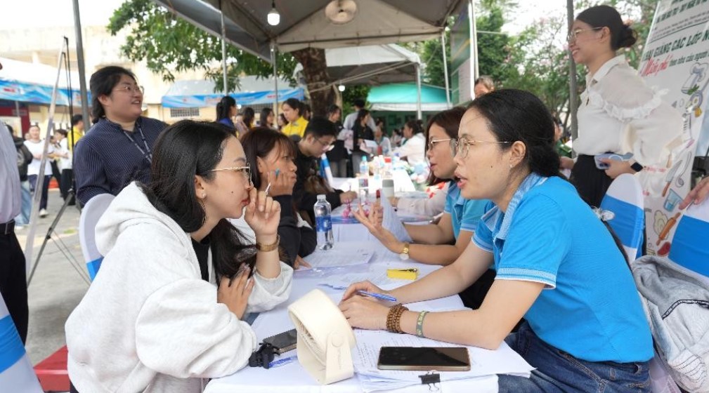 Có nên học liên thông đại học ở Cao đẳng Kinh tế đối ngoại không? 