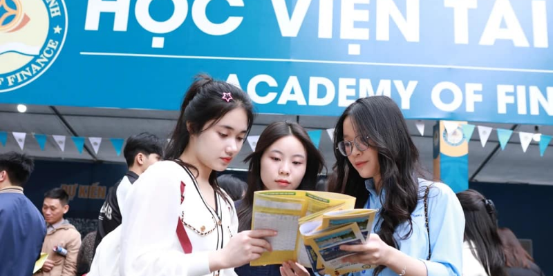 Các yếu tố ảnh hưởng đến học phí Học viện Tài chính Hệ từ xa