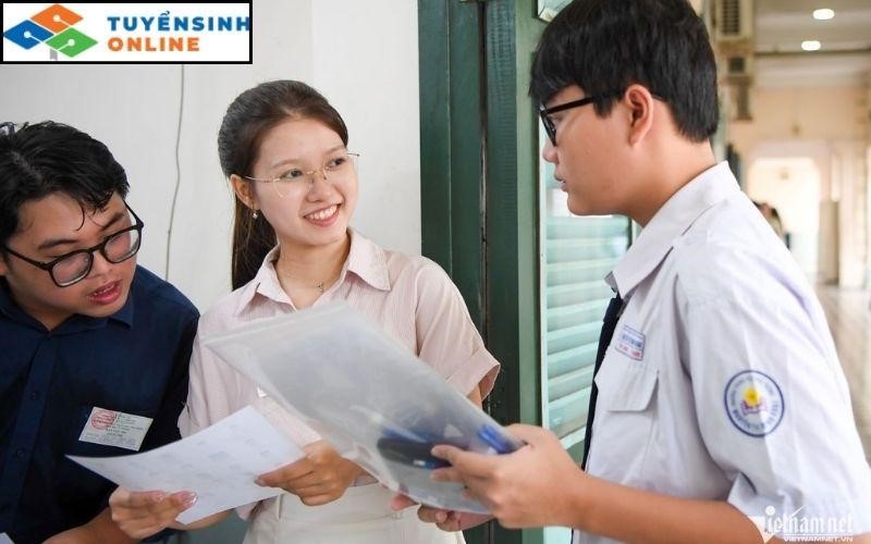 18 - 22 điểm khối X01 nên học trường nào ở Hà Nội