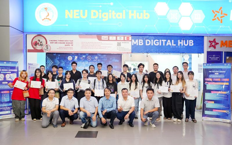 Con trai nên học ngành gì ở Kinh tế quốc dân?