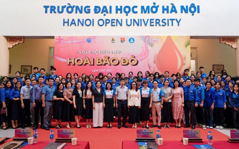 Vì sao nhiều người lựa chọn học tại trường đại học Mở Hà Nội?