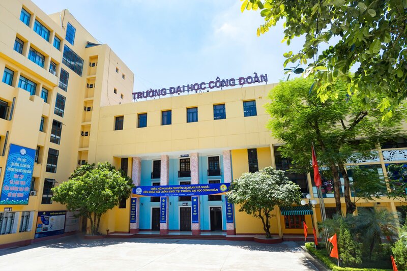 Trường đại học có ngành Quản trị kinh doanh ở Hà Nội điểm thấp