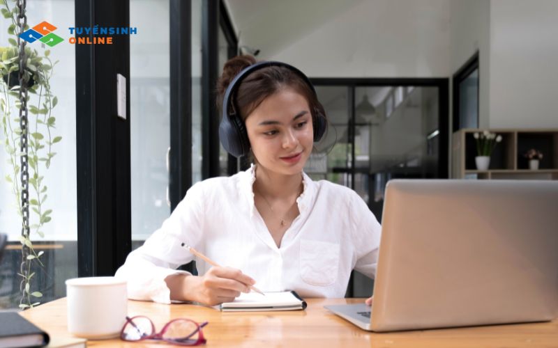 Cơ hội việc làm sau khi tốt nghiệp ngành Ngôn ngữ Anh