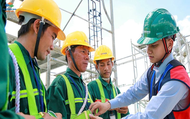 Cơ hội việc làm sau khi tốt nghiệp ngành Bảo hộ lao động Đại học Công Đoàn